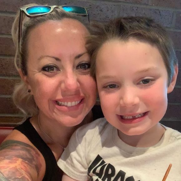 Meet your Posher, Kelly - Picture 2 of 2